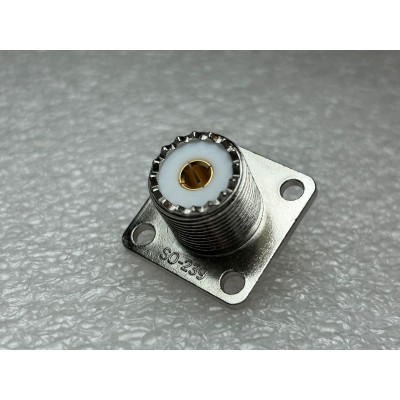 UHF HEMBRA CON PLETINA PARA CHASIS SO-239 TEFLON